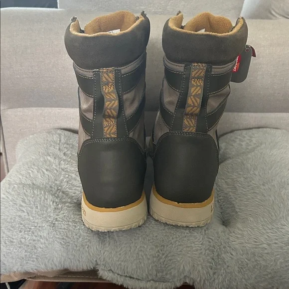 L.L. Bean Ultralight Men's Black Nylon Mesh Waterproof Insulated - Picture 3 of 5